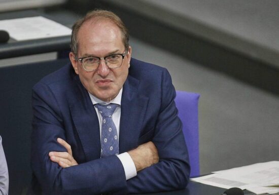 Linke kritisiert Dobrindt-Pläne gegen Vergesellschaftungen scharf