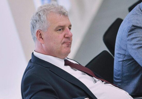 CDU-Politiker will bei Ministerpräsidentenwahl im Saal bleiben