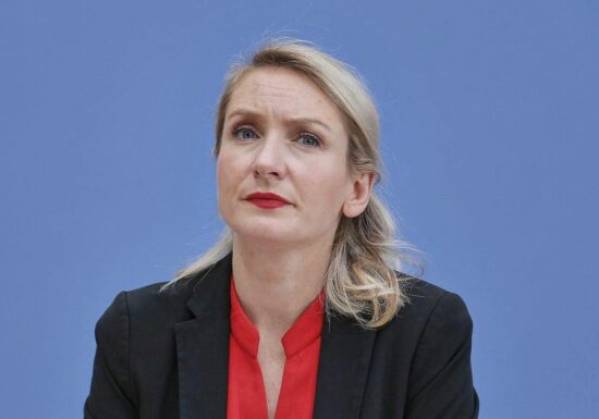 Bayerns Innenminister hält Schwerdtner für Gefahr für Deutschland
