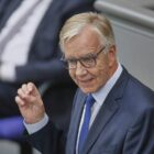 Bartsch macht Klingbeil für Tabaksteuer-Panne verantwortlich