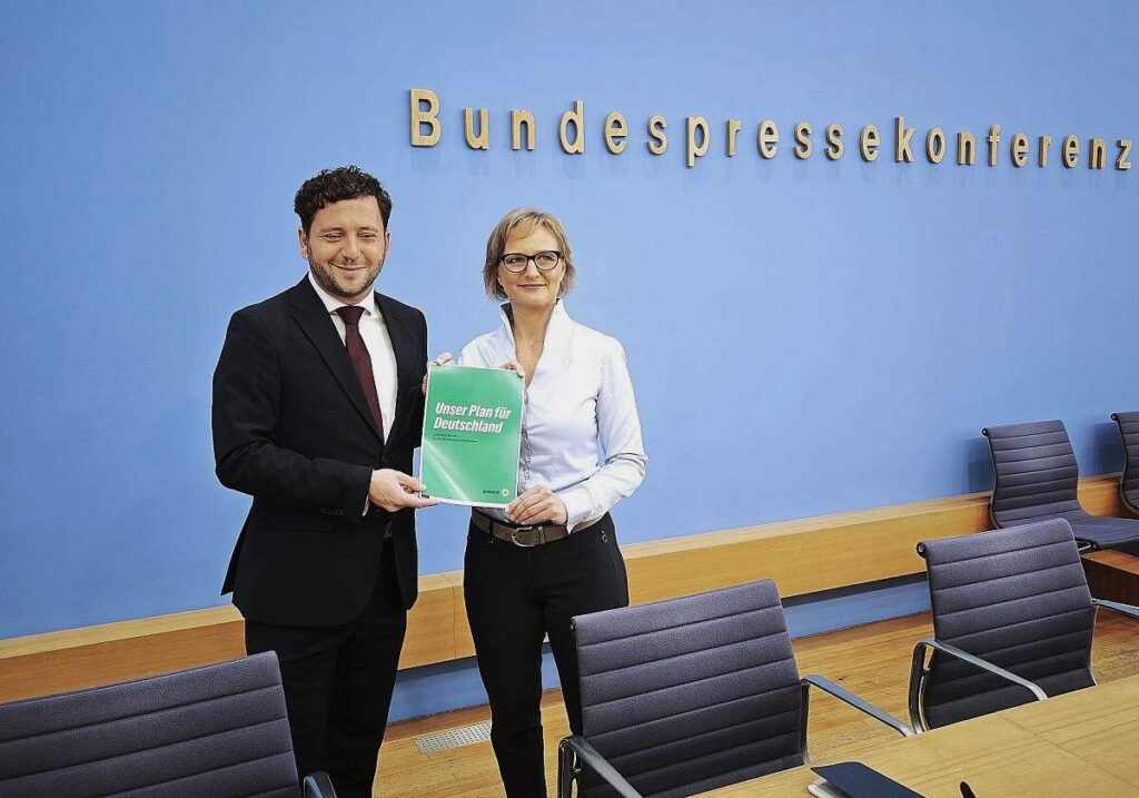 Grünen-Spitze legt Leitantrag für Parteitag vor