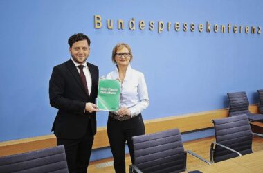 Grünen-Spitze legt Leitantrag für Parteitag vor