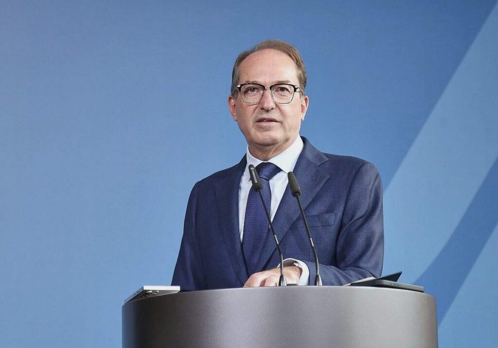 SPD-Abgeordnete kritisieren Dobrindts Investitionsschutzgesetz
