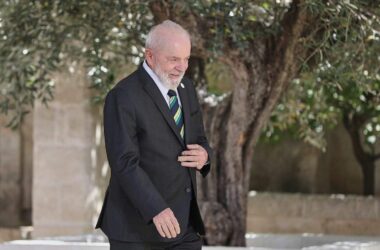 Knappes Rennen bei Präsidentschaftswahl in Brasilien - Lula vorn