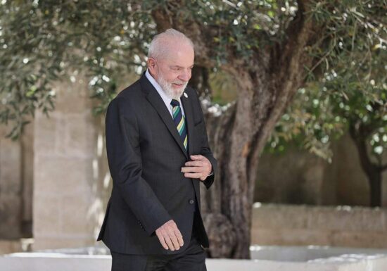 Knappes Rennen bei Präsidentschaftswahl in Brasilien - Lula vorn