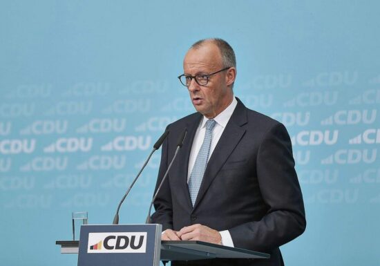 Merz will schnelle Amtsübernahme von Schweitzer
