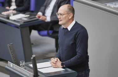 Grüne zweifeln an Stabilitätsversprechen bei GKV-Zusatzbeitrag