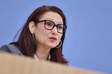 Ataman drängt auf Maßnahmen gegen Diskriminierung in Wechseljahren